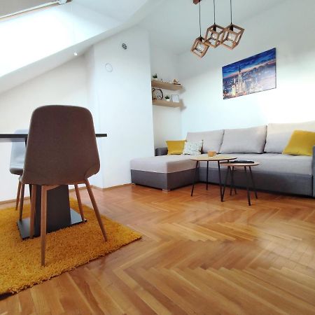 Apartman Ns Dan Private Parking 노비사드 외부 사진